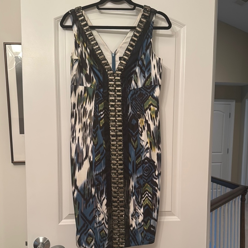 Carmen Marc Valvo Blue and White Embellished Sheath Midi Dress